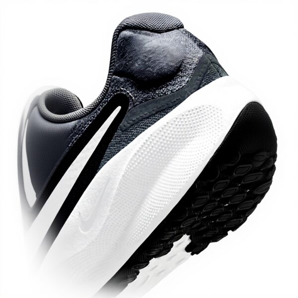 Nike Revolution 7 Mens Sneaker Lightweight Cushioned